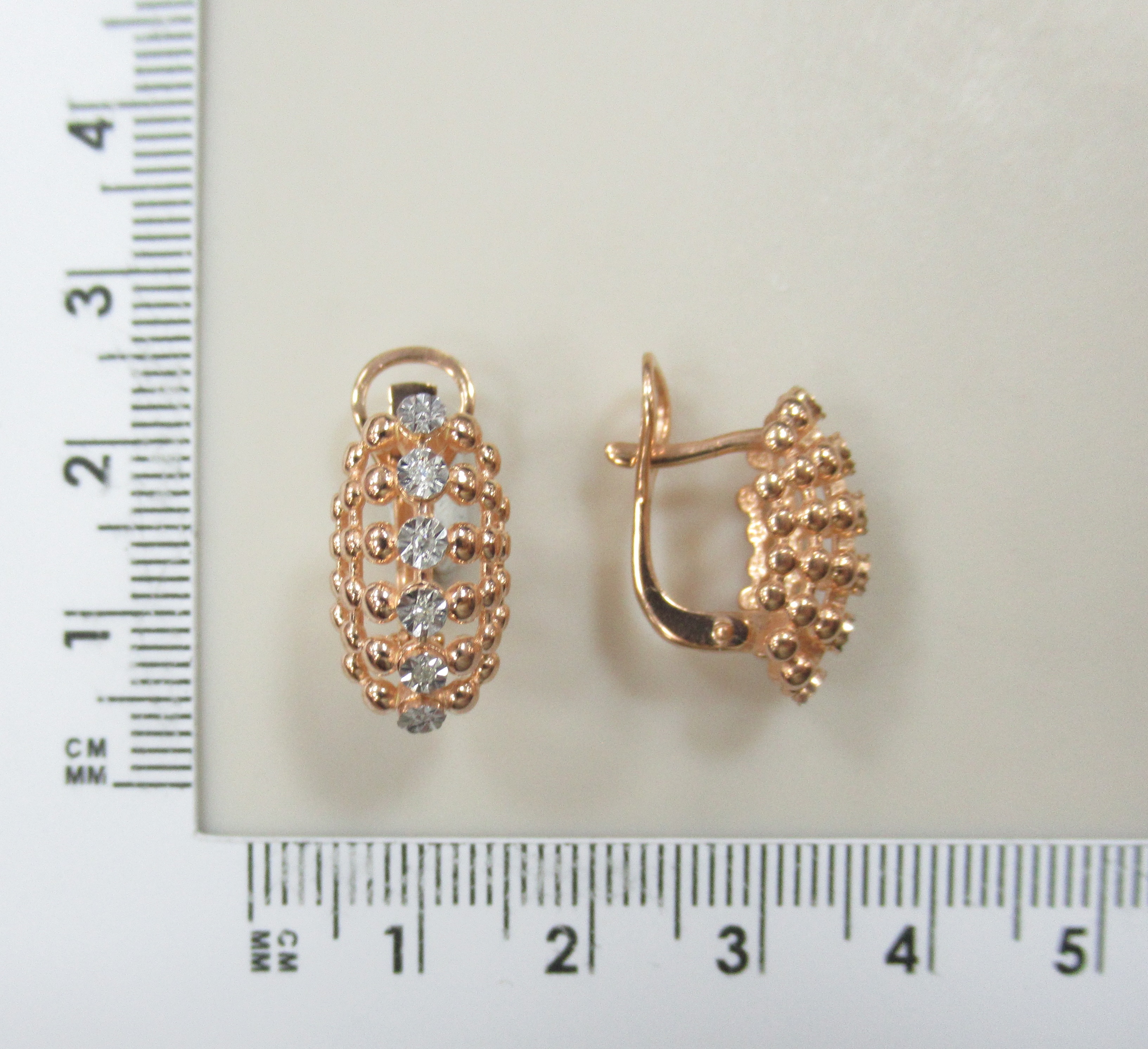 Серебряные серьги с бриллиантами